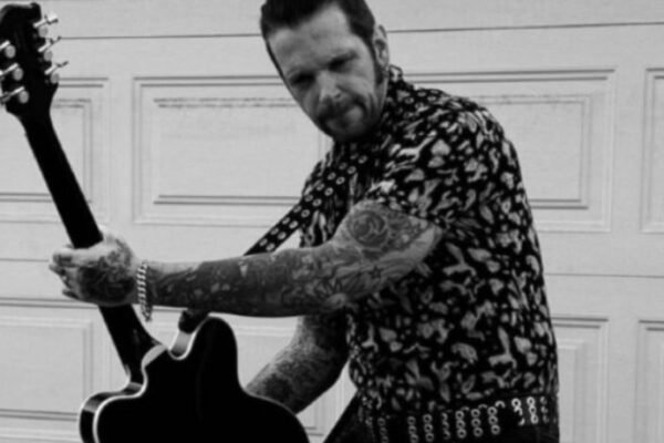 Ricky Warwick